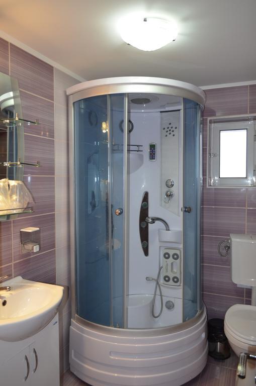 Casa Alba Hotell Râmnicu Vâlcea Rum bild